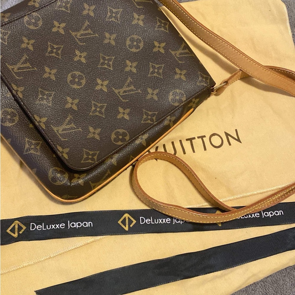 LV Musette Salsa Monogram